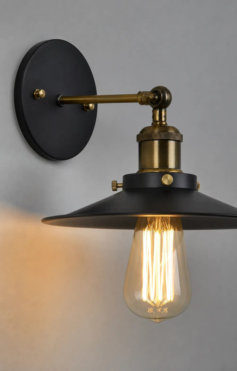 Detail matiere metal noir laiton